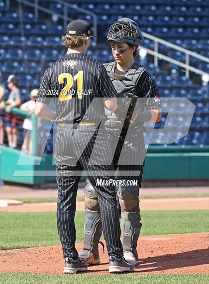 Thumbnail 1 in RHAM vs Hand (CIAC Class L semifinal) photogallery.