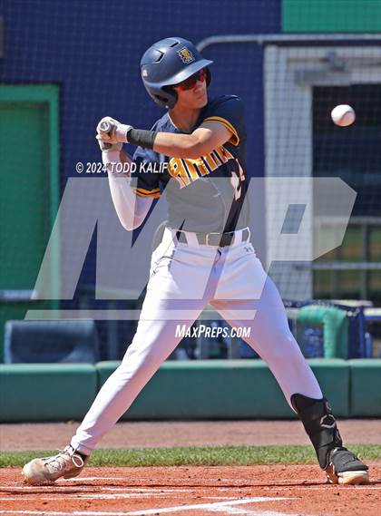Thumbnail 1 in RHAM vs Hand (CIAC Class L semifinal) photogallery.