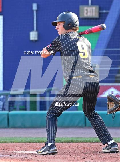 Thumbnail 1 in RHAM vs Hand (CIAC Class L semifinal) photogallery.
