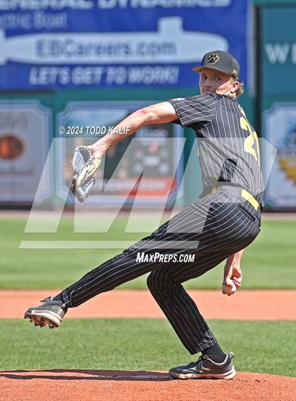 Thumbnail 2 in RHAM vs Hand (CIAC Class L semifinal) photogallery.