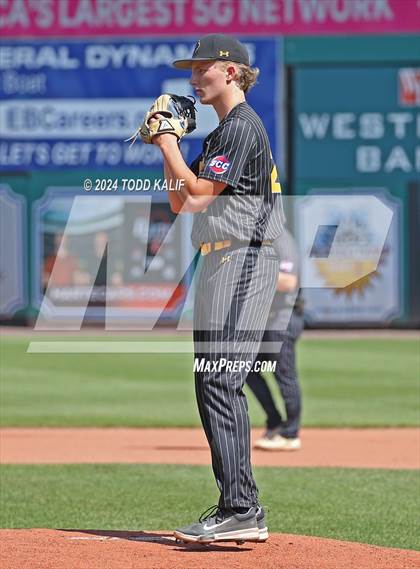 Thumbnail 3 in RHAM vs Hand (CIAC Class L semifinal) photogallery.