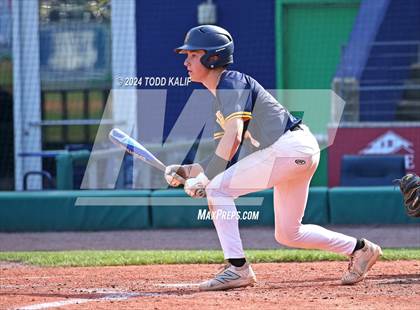 Thumbnail 3 in RHAM vs Hand (CIAC Class L semifinal) photogallery.