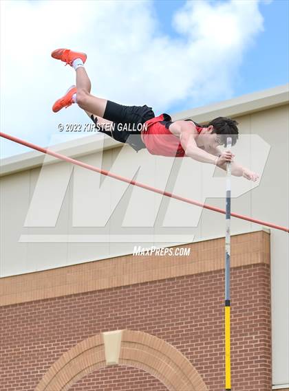 Thumbnail 1 in UIL 5A District 7 & 8 Area Finals (Field Events) photogallery.