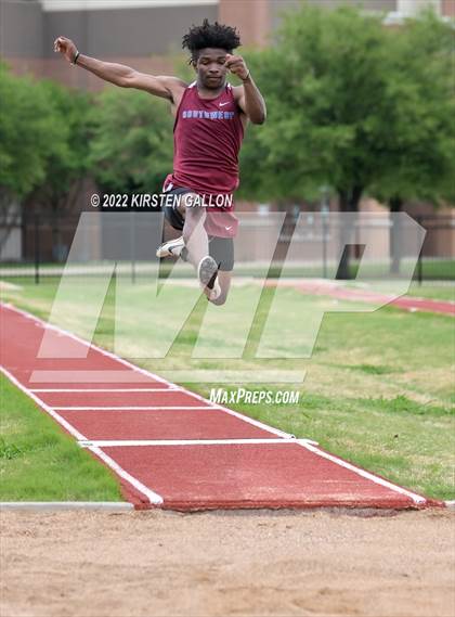 Thumbnail 1 in UIL 5A District 7 & 8 Area Finals (Field Events) photogallery.