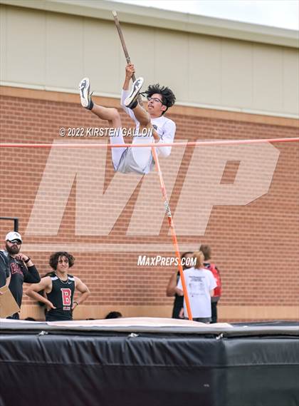 Thumbnail 3 in UIL 5A District 7 & 8 Area Finals (Field Events) photogallery.