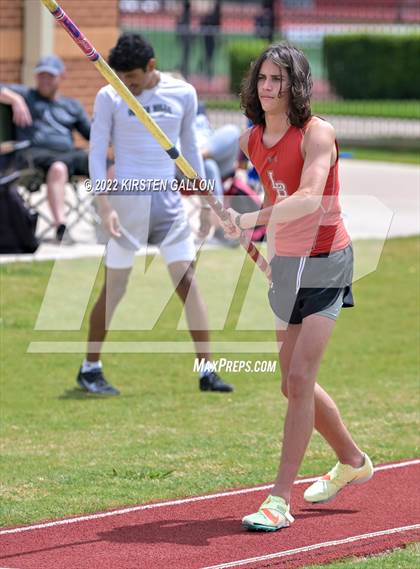 Thumbnail 1 in UIL 5A District 7 & 8 Area Finals (Field Events) photogallery.