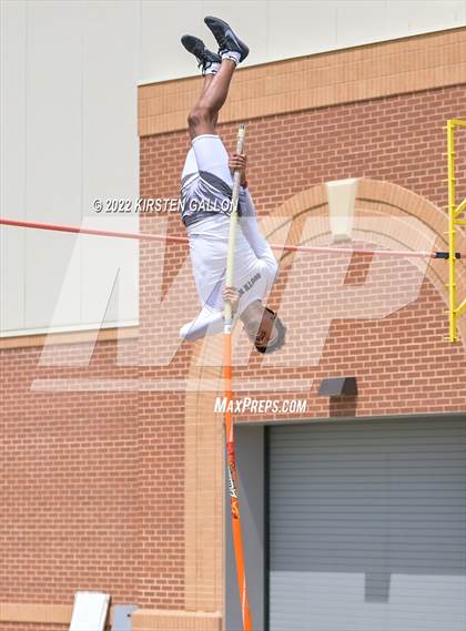 Thumbnail 1 in UIL 5A District 7 & 8 Area Finals (Field Events) photogallery.