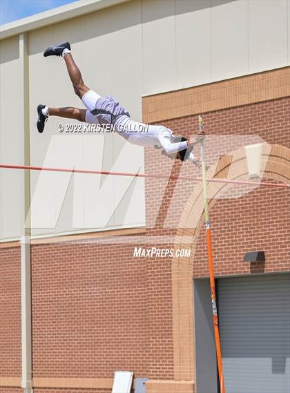 Thumbnail 2 in UIL 5A District 7 & 8 Area Finals (Field Events) photogallery.