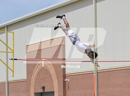 Thumbnail 2 in UIL 5A District 7 & 8 Area Finals (Field Events) photogallery.
