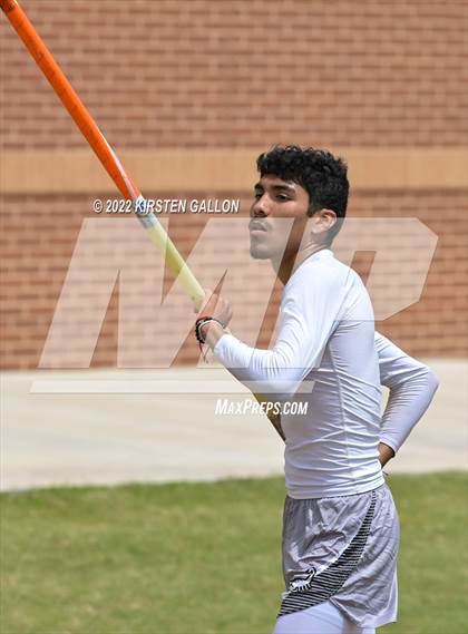 Thumbnail 3 in UIL 5A District 7 & 8 Area Finals (Field Events) photogallery.