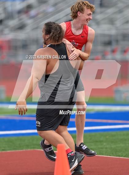 Thumbnail 1 in UIL 5A District 7 & 8 Area Finals (Field Events) photogallery.