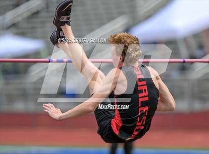 Thumbnail 3 in UIL 5A District 7 & 8 Area Finals (Field Events) photogallery.