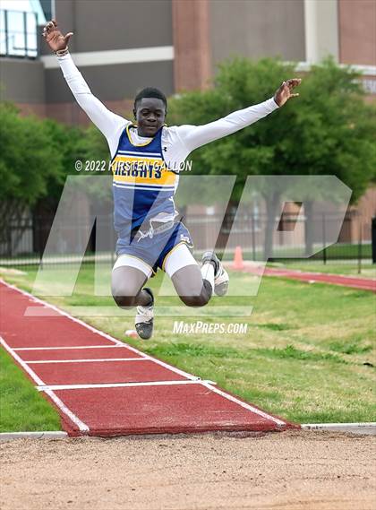 Thumbnail 1 in UIL 5A District 7 & 8 Area Finals (Field Events) photogallery.