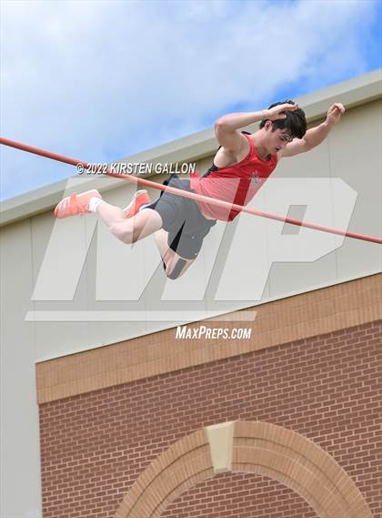 Thumbnail 2 in UIL 5A District 7 & 8 Area Finals (Field Events) photogallery.
