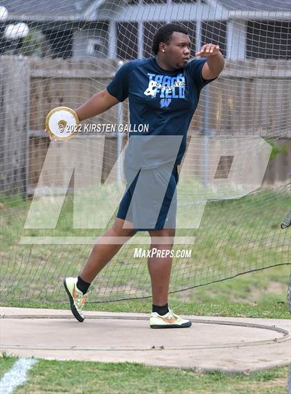 Thumbnail 2 in UIL 5A District 7 & 8 Area Finals (Field Events) photogallery.