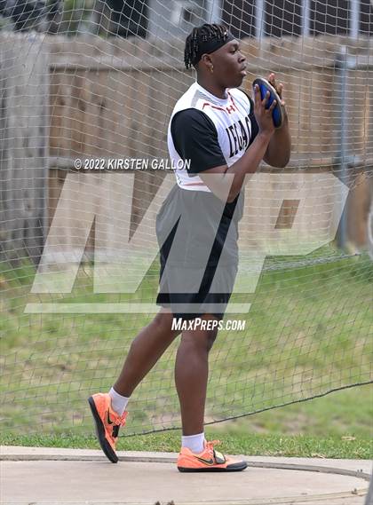 Thumbnail 2 in UIL 5A District 7 & 8 Area Finals (Field Events) photogallery.