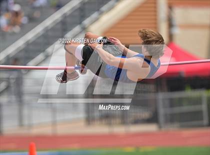Thumbnail 2 in UIL 5A District 7 & 8 Area Finals (Field Events) photogallery.