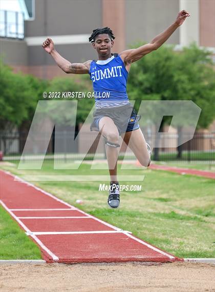 Thumbnail 2 in UIL 5A District 7 & 8 Area Finals (Field Events) photogallery.