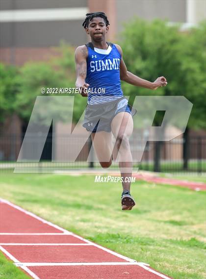 Thumbnail 2 in UIL 5A District 7 & 8 Area Finals (Field Events) photogallery.