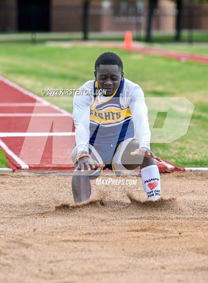Thumbnail 1 in UIL 5A District 7 & 8 Area Finals (Field Events) photogallery.