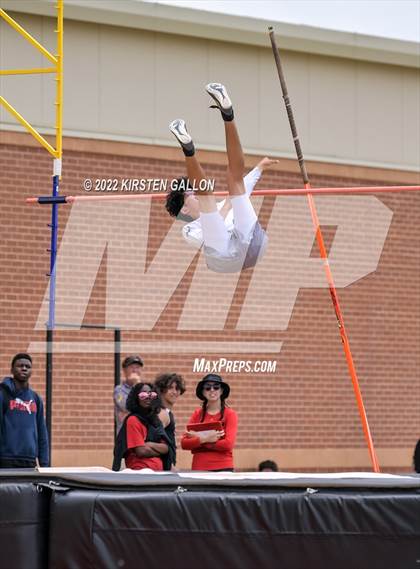 Thumbnail 2 in UIL 5A District 7 & 8 Area Finals (Field Events) photogallery.
