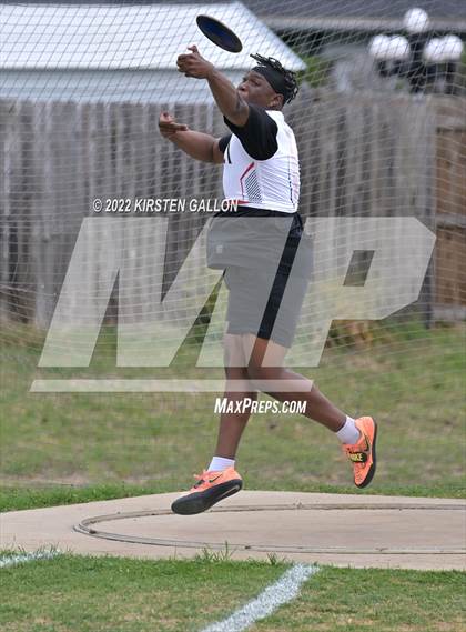 Thumbnail 2 in UIL 5A District 7 & 8 Area Finals (Field Events) photogallery.