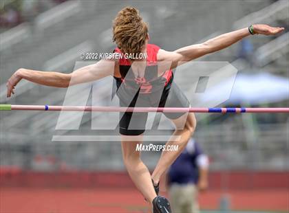 Thumbnail 2 in UIL 5A District 7 & 8 Area Finals (Field Events) photogallery.