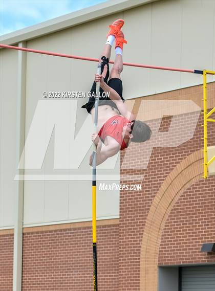 Thumbnail 1 in UIL 5A District 7 & 8 Area Finals (Field Events) photogallery.