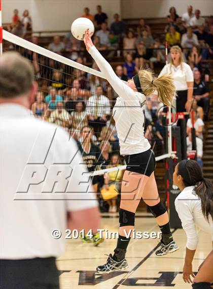 Thumbnail 1 in Rock Canyon @ Arapahoe photogallery.
