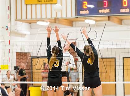 Thumbnail 3 in Rock Canyon @ Arapahoe photogallery.