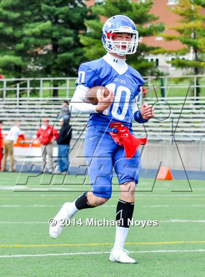 Thumbnail 1 in Covington Catholic vs. Beechwood photogallery.