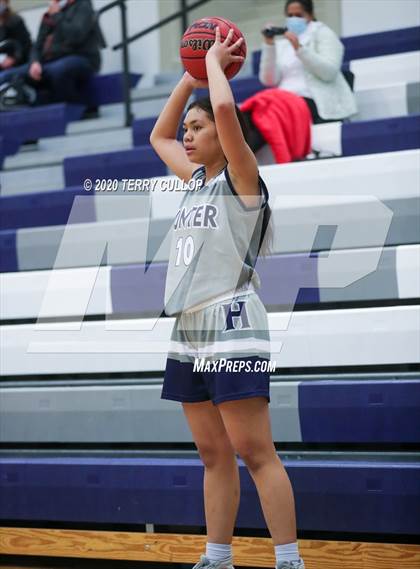 Thumbnail 2 in Hunter vs. East (Charger Winter Classic) photogallery.