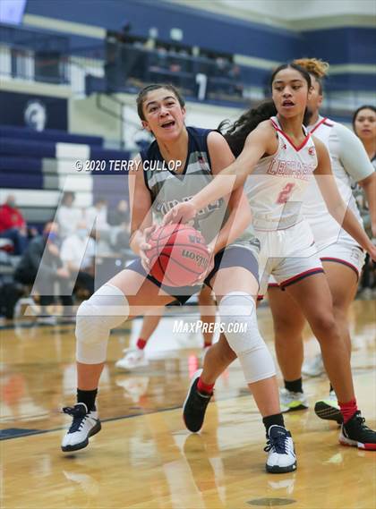 Thumbnail 2 in Hunter vs. East (Charger Winter Classic) photogallery.