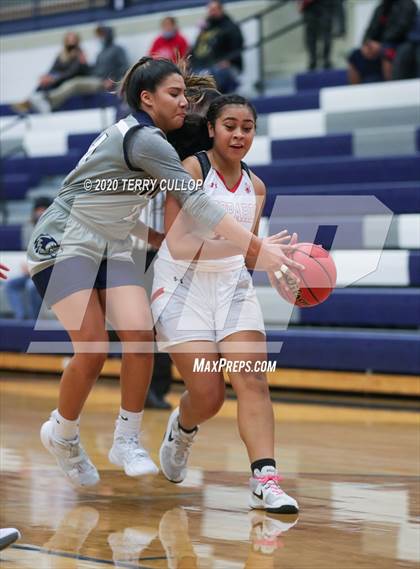 Thumbnail 3 in Hunter vs. East (Charger Winter Classic) photogallery.