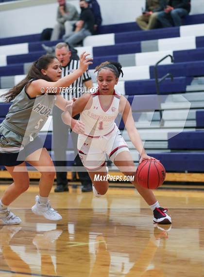 Thumbnail 1 in Hunter vs. East (Charger Winter Classic) photogallery.