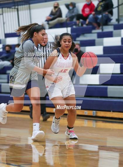 Thumbnail 1 in Hunter vs. East (Charger Winter Classic) photogallery.