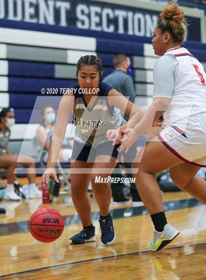 Thumbnail 3 in Hunter vs. East (Charger Winter Classic) photogallery.