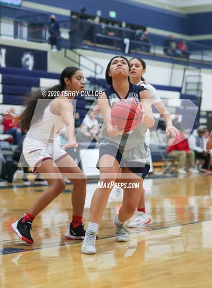 Thumbnail 1 in Hunter vs. East (Charger Winter Classic) photogallery.