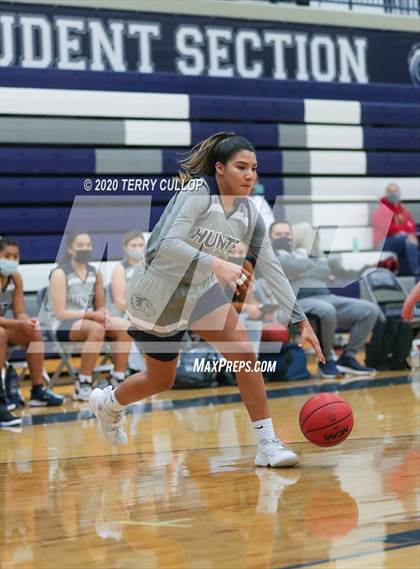 Thumbnail 1 in Hunter vs. East (Charger Winter Classic) photogallery.