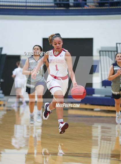 Thumbnail 2 in Hunter vs. East (Charger Winter Classic) photogallery.