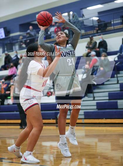 Thumbnail 3 in Hunter vs. East (Charger Winter Classic) photogallery.