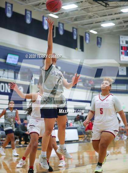 Thumbnail 2 in Hunter vs. East (Charger Winter Classic) photogallery.