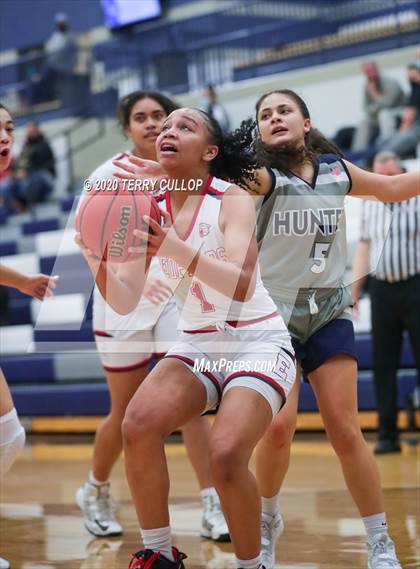 Thumbnail 3 in Hunter vs. East (Charger Winter Classic) photogallery.