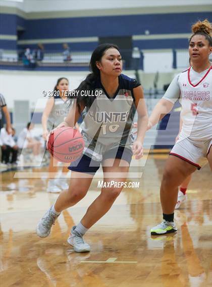 Thumbnail 3 in Hunter vs. East (Charger Winter Classic) photogallery.
