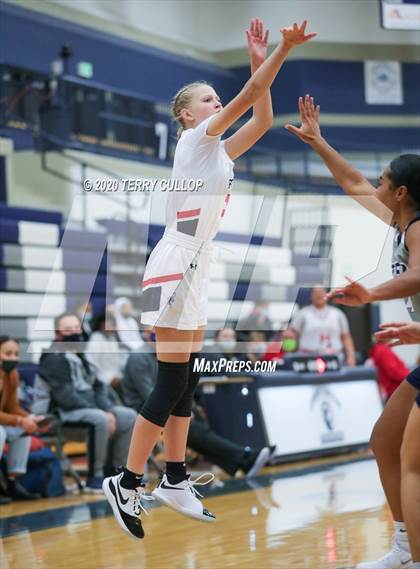 Thumbnail 3 in Hunter vs. East (Charger Winter Classic) photogallery.