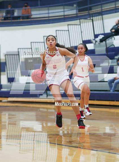 Thumbnail 3 in Hunter vs. East (Charger Winter Classic) photogallery.