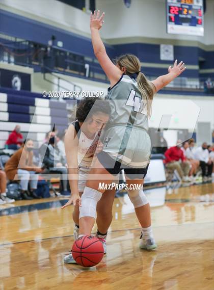 Thumbnail 3 in Hunter vs. East (Charger Winter Classic) photogallery.