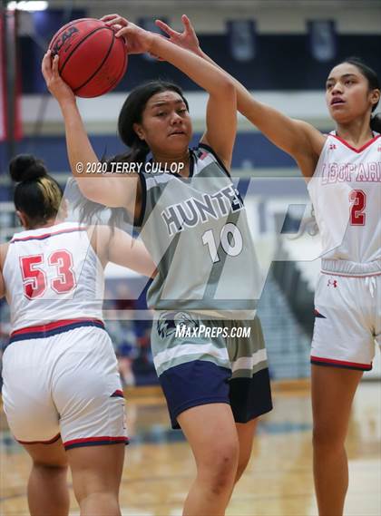 Thumbnail 3 in Hunter vs. East (Charger Winter Classic) photogallery.