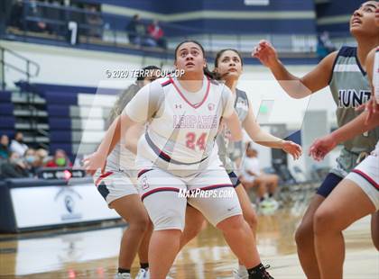 Thumbnail 3 in Hunter vs. East (Charger Winter Classic) photogallery.