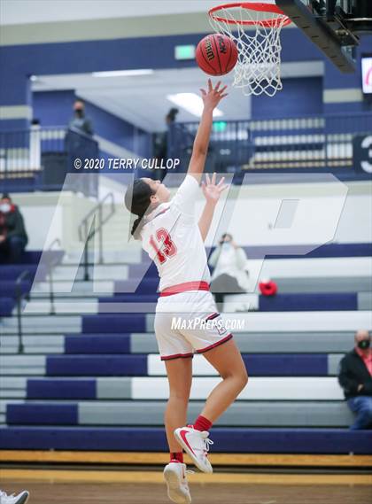 Thumbnail 3 in Hunter vs. East (Charger Winter Classic) photogallery.